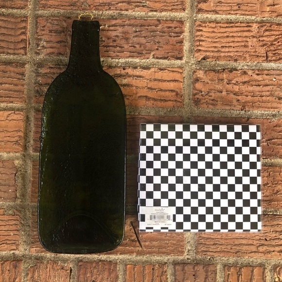 Melted Recycled Green Glass Wine Bottle Cheese & Snack Tray Napkins & Spreader - Picture 2 of 8
